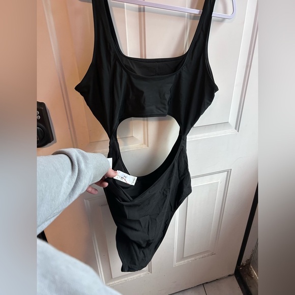 Aerie One cutout scoop one piece size XXL NWT black minimalistic full coverage - Picture 12 of 12